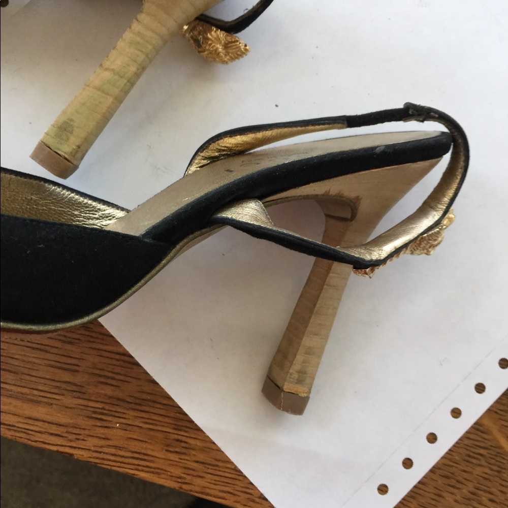 Gucci black and golden sandals. - Picture 5 of 5